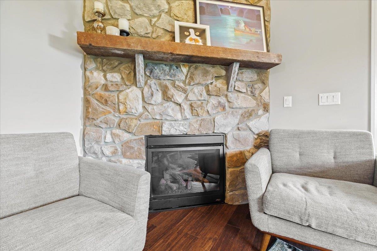 1678 SHERRY LN