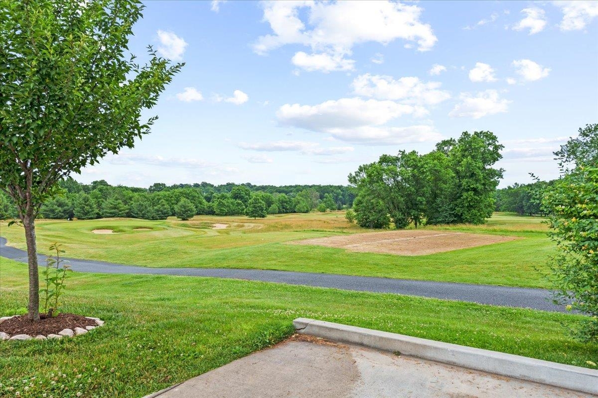 1678 SHERRY LN