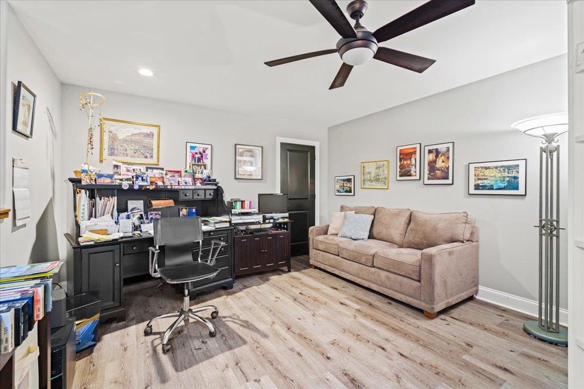1678 SHERRY LN