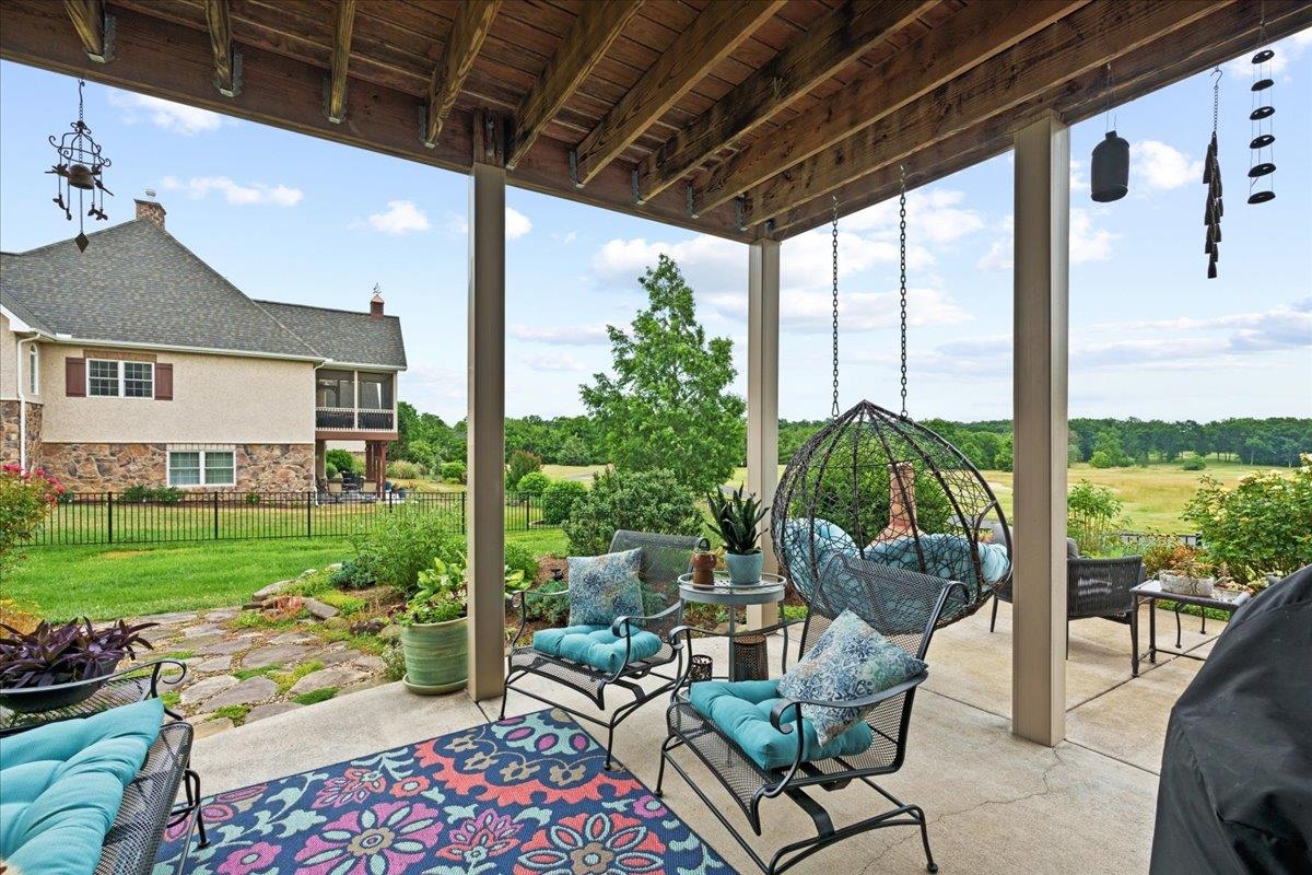 1678 SHERRY LN
