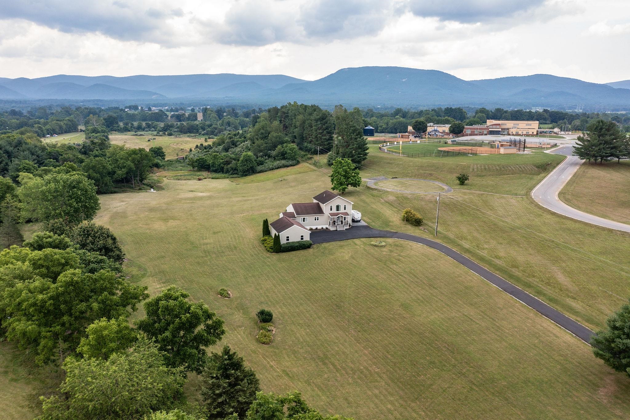1373 ROCKFISH RD