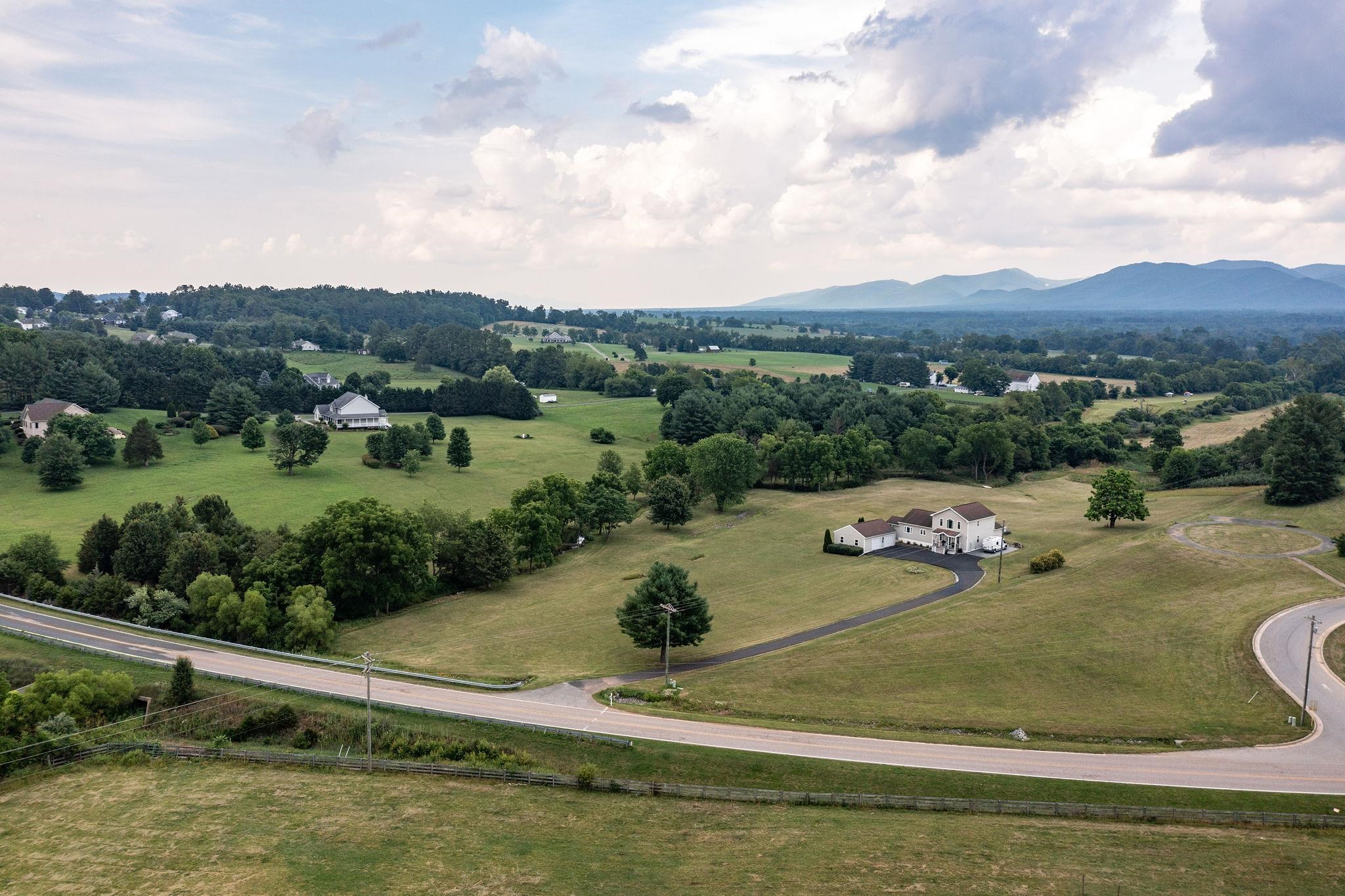 1373 ROCKFISH RD