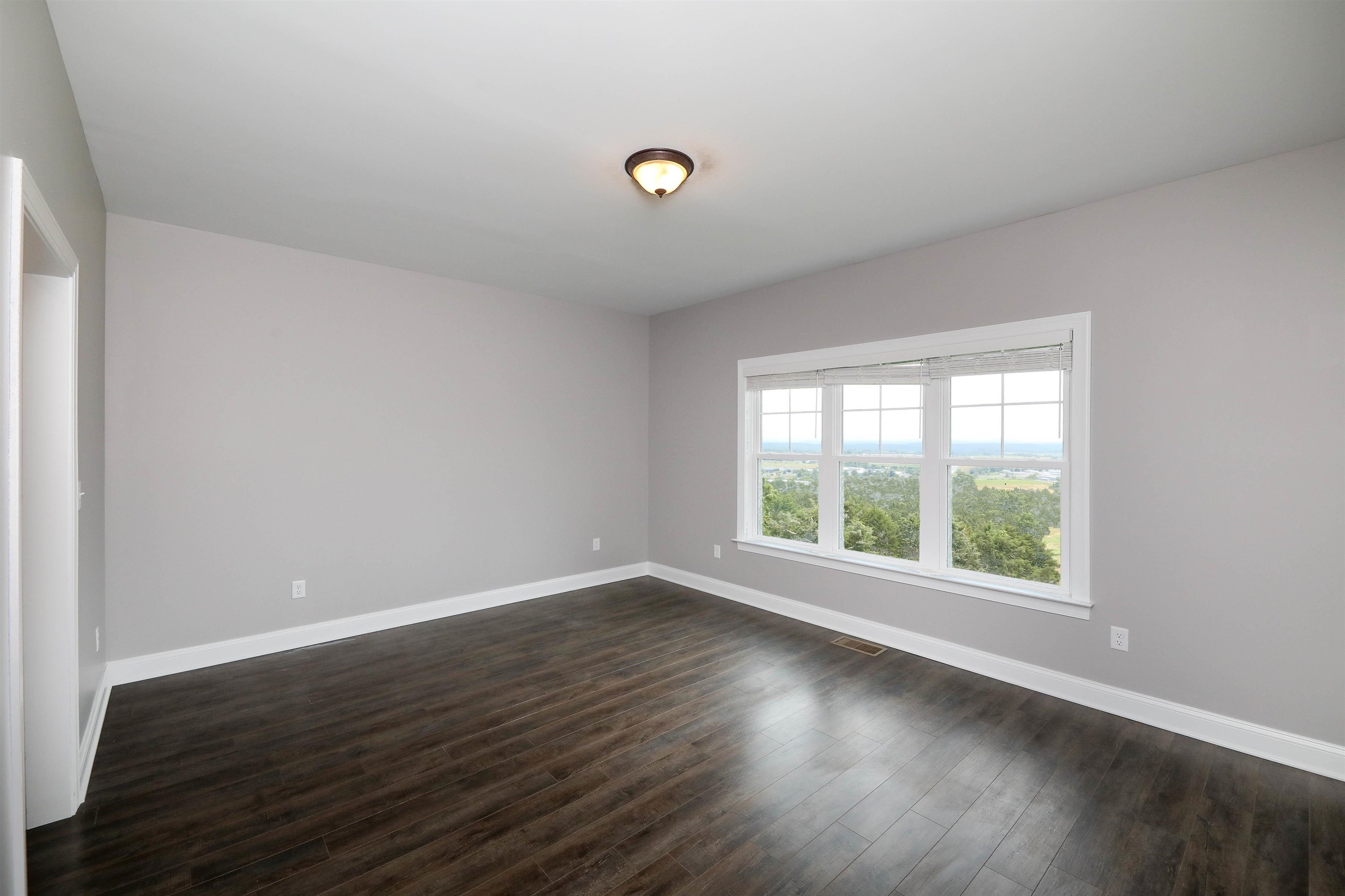 134 CHAMBERLAIN DR