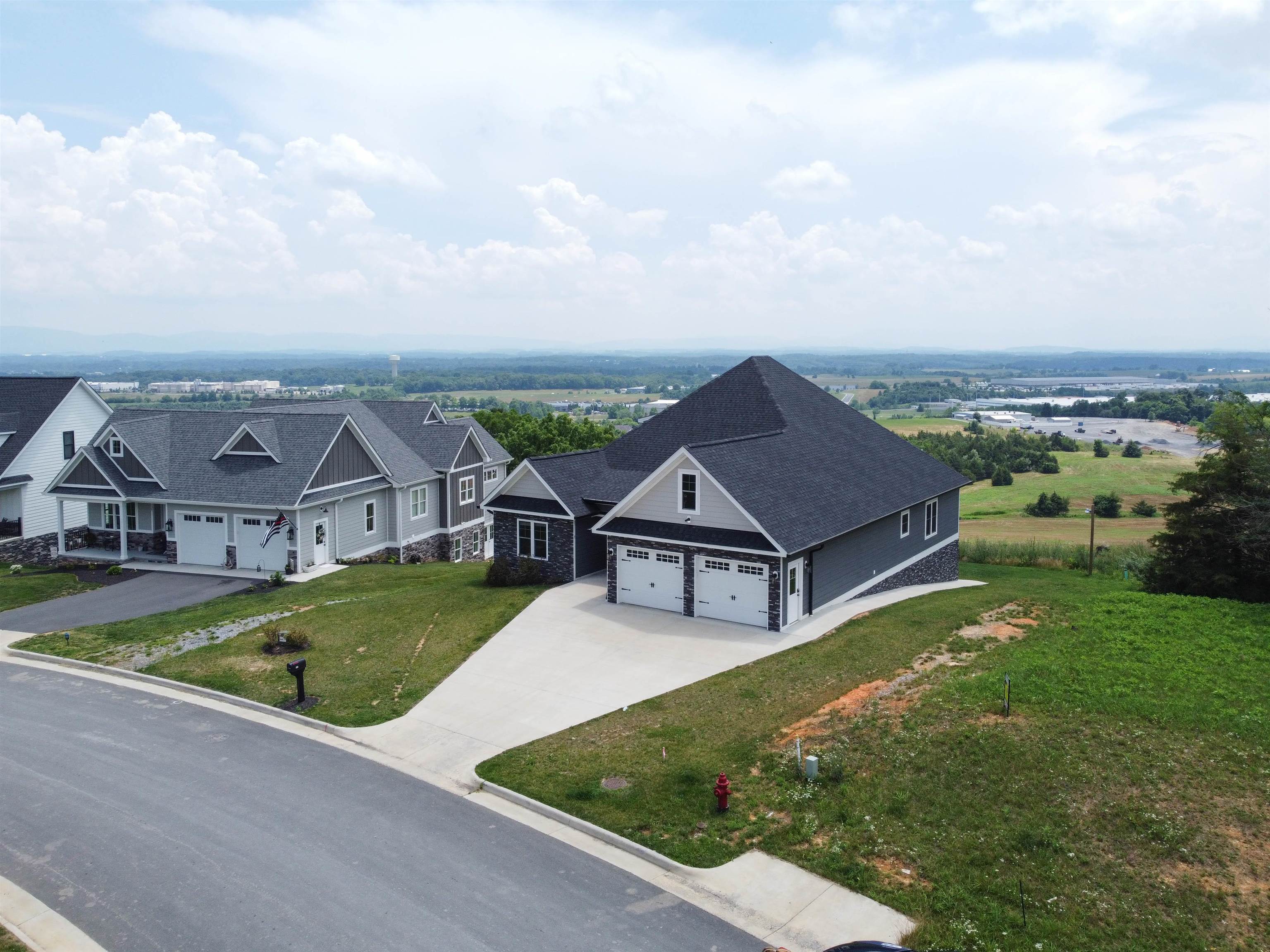 134 CHAMBERLAIN DR