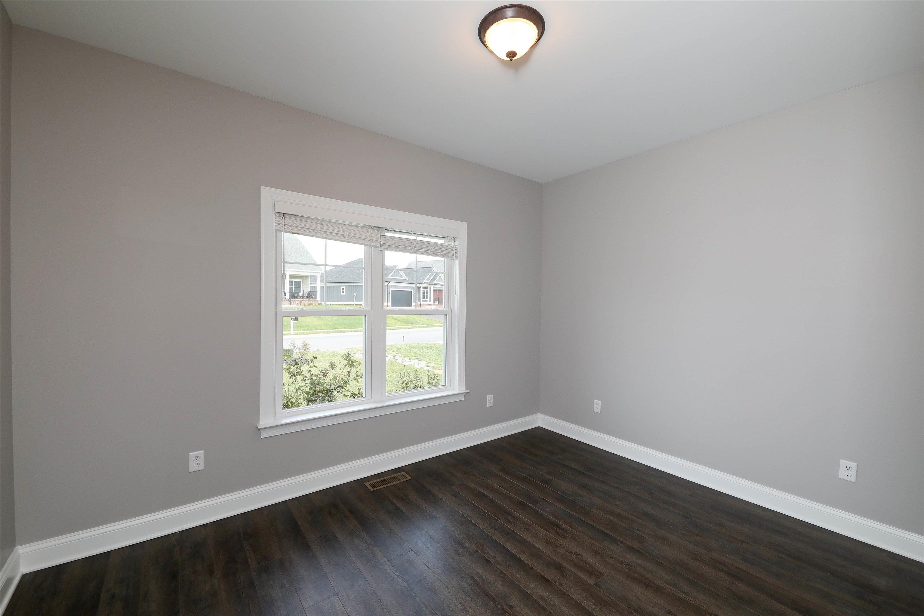 134 CHAMBERLAIN DR