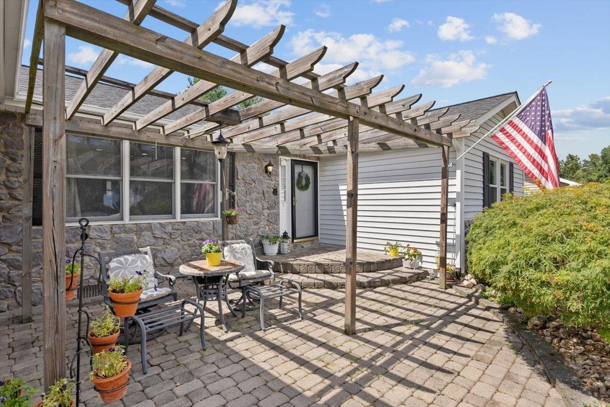 249 FLINT MOUNTAIN DR