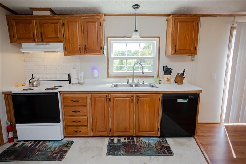15364 SPOTSWOOD TRL