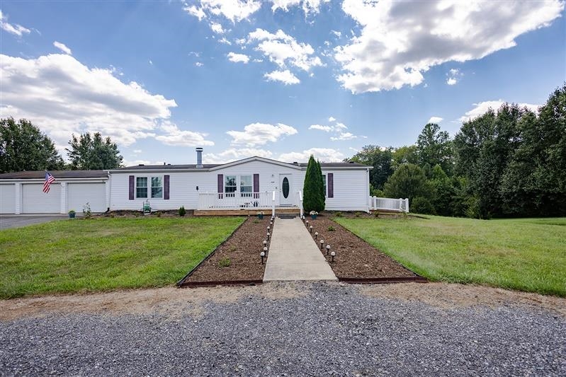 15364 SPOTSWOOD TRL
