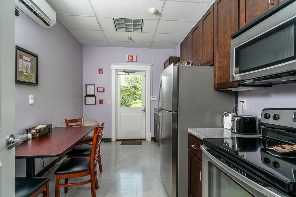 207 N MUHLENBERG ST