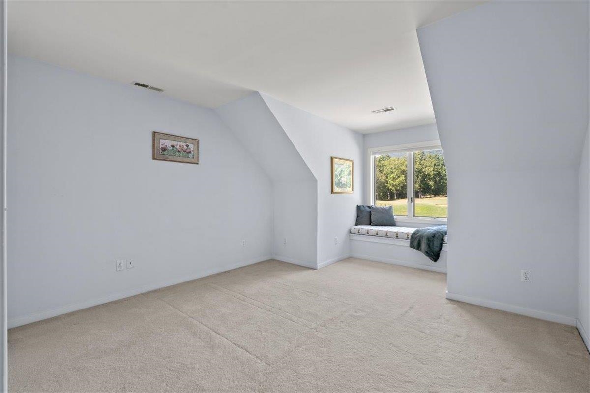 21 BLACK WALNUT DR