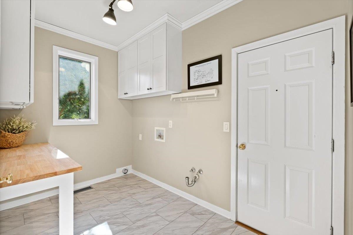 21 BLACK WALNUT DR