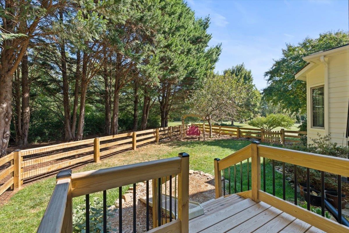 21 BLACK WALNUT DR
