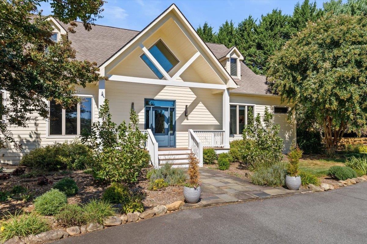 21 BLACK WALNUT DR