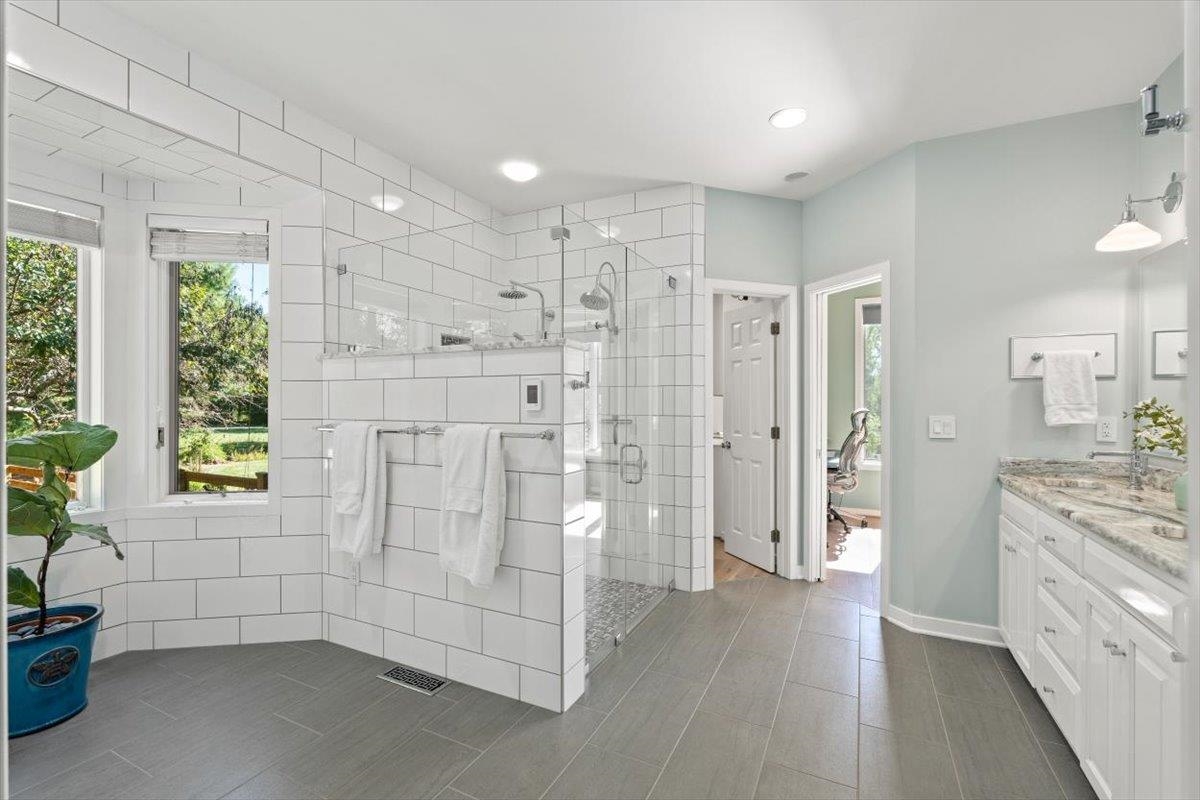 21 BLACK WALNUT DR