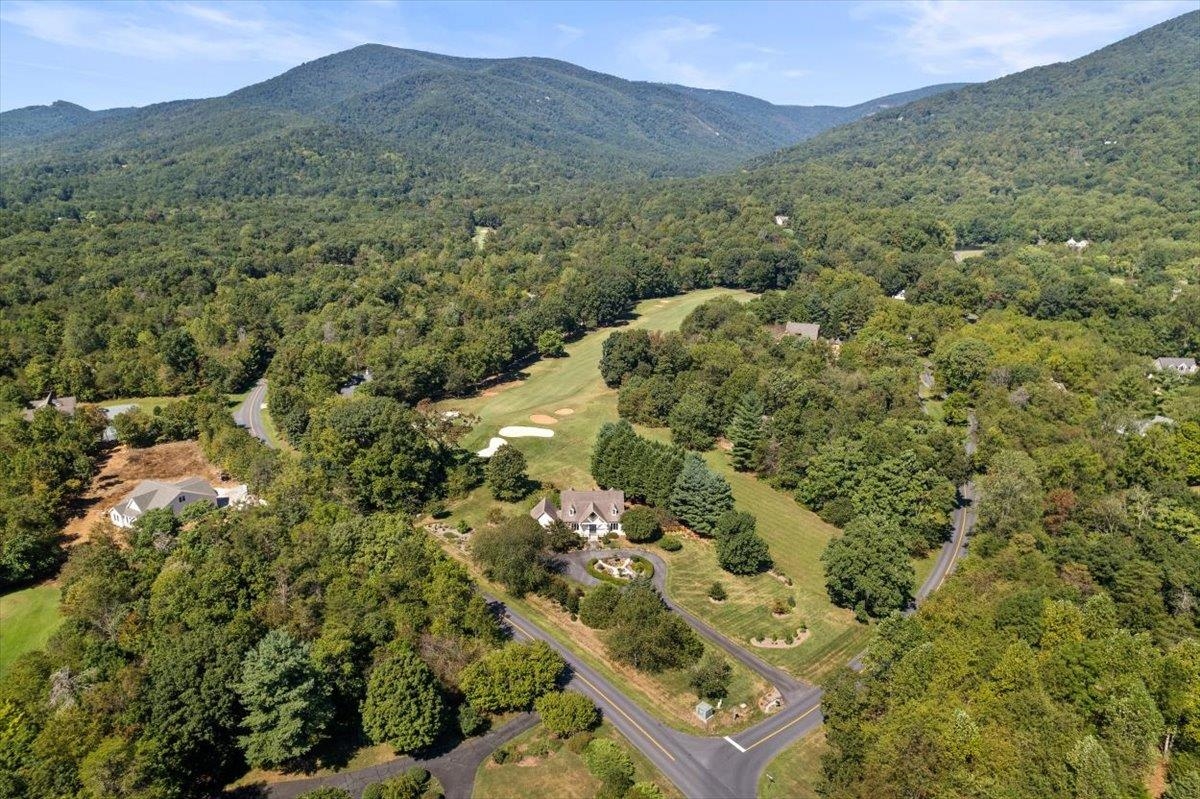 21 BLACK WALNUT DR