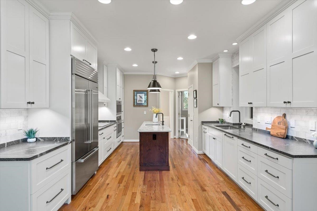 21 BLACK WALNUT DR