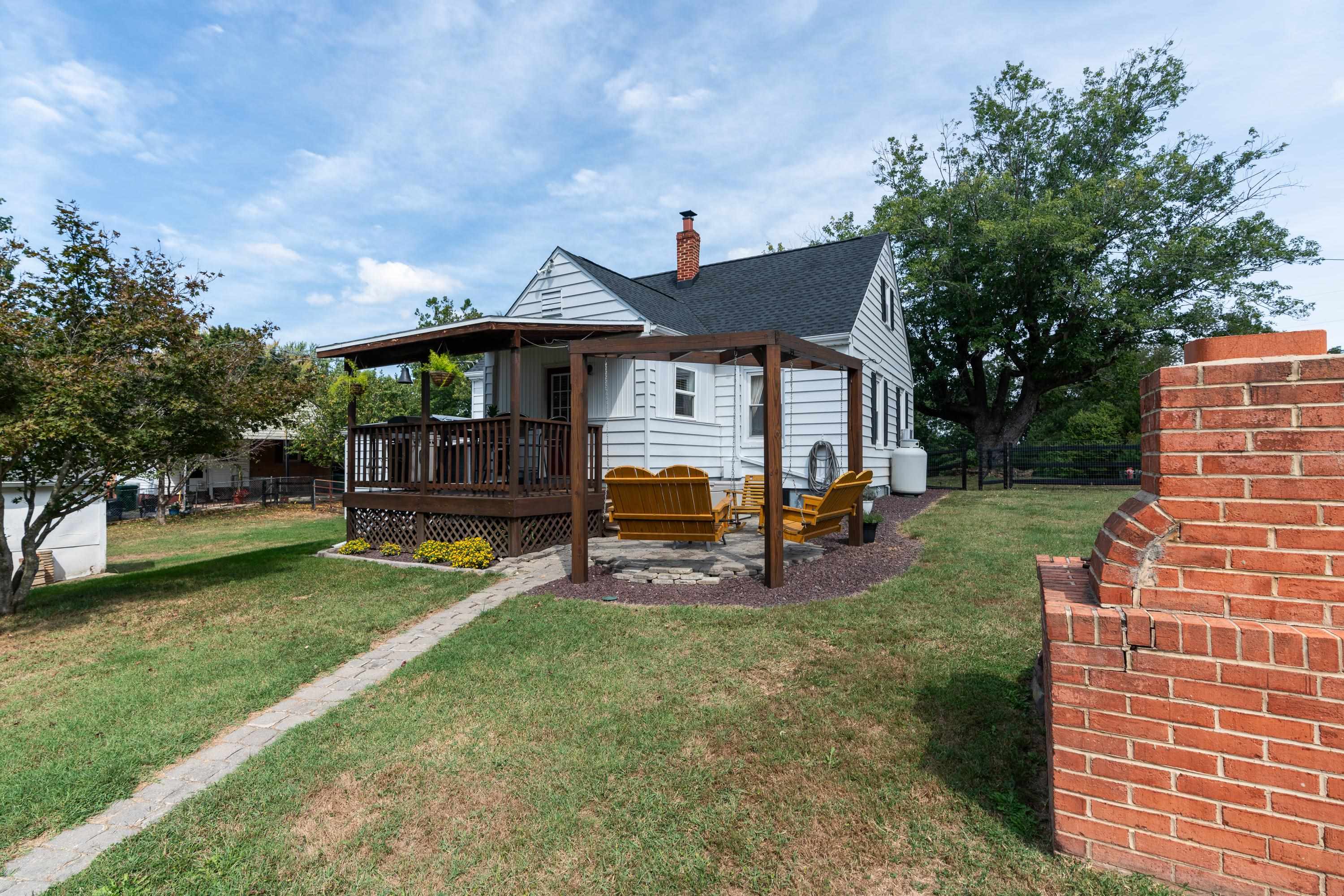 203 JERICHO RD