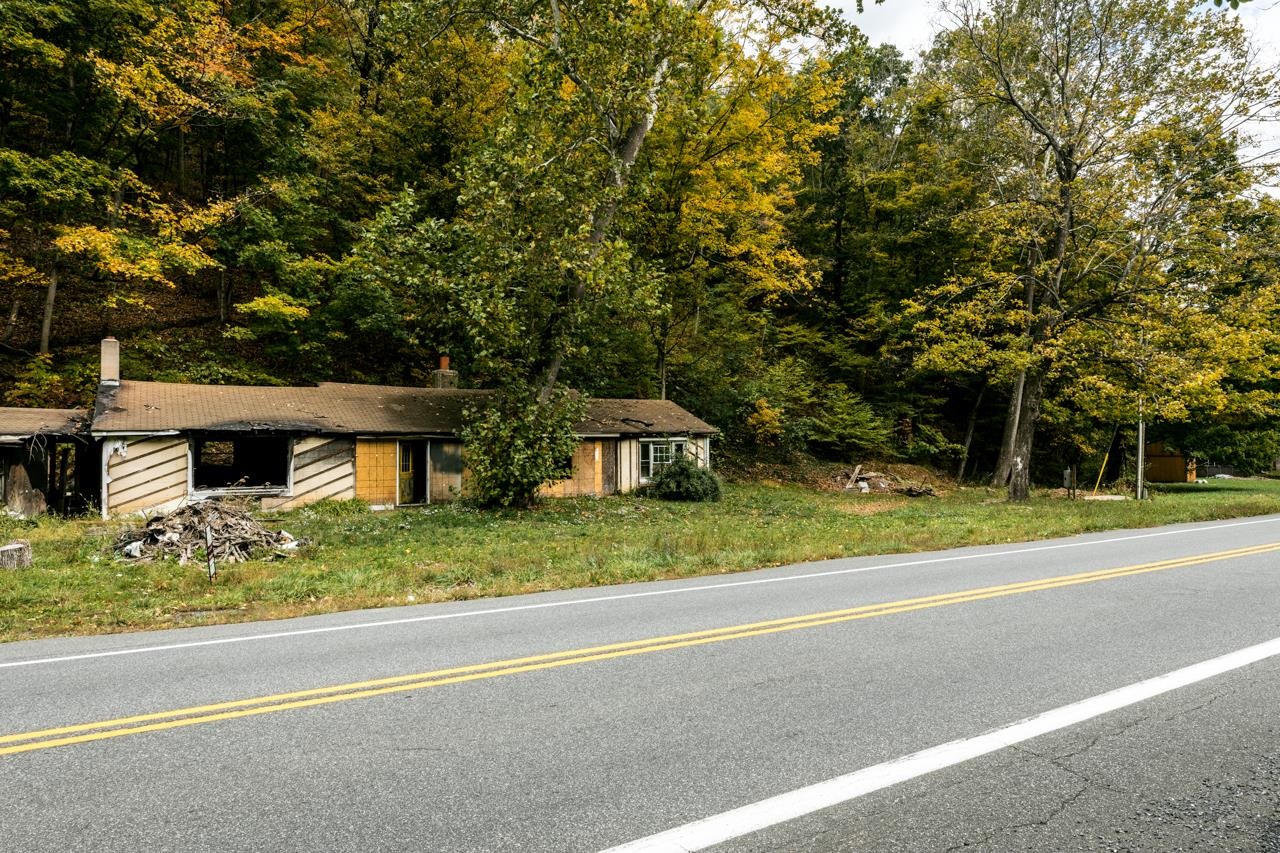3121 PARKERSBURG TPKE