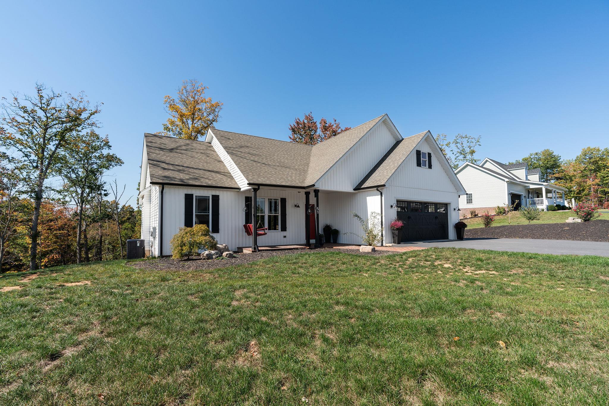 51 VALLEY MANOR DR