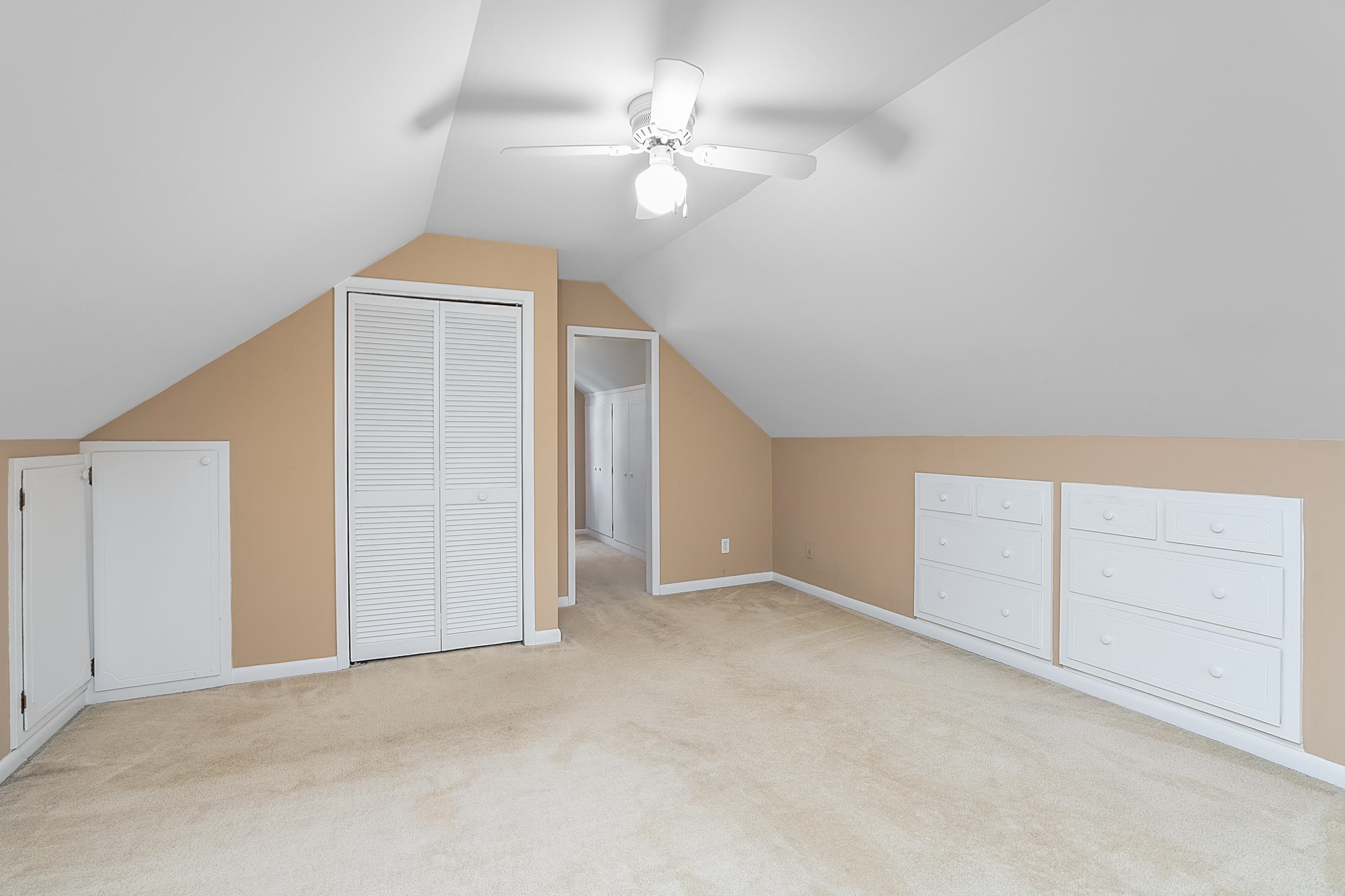 213 SUNSET DR