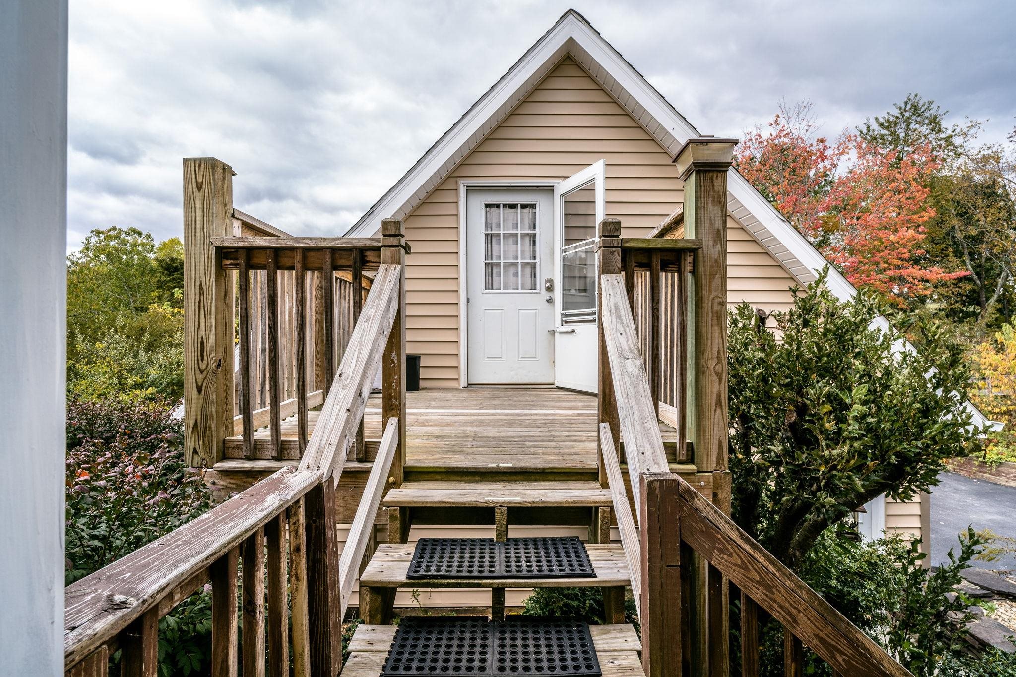 1109 PARKERSBURG TPKE