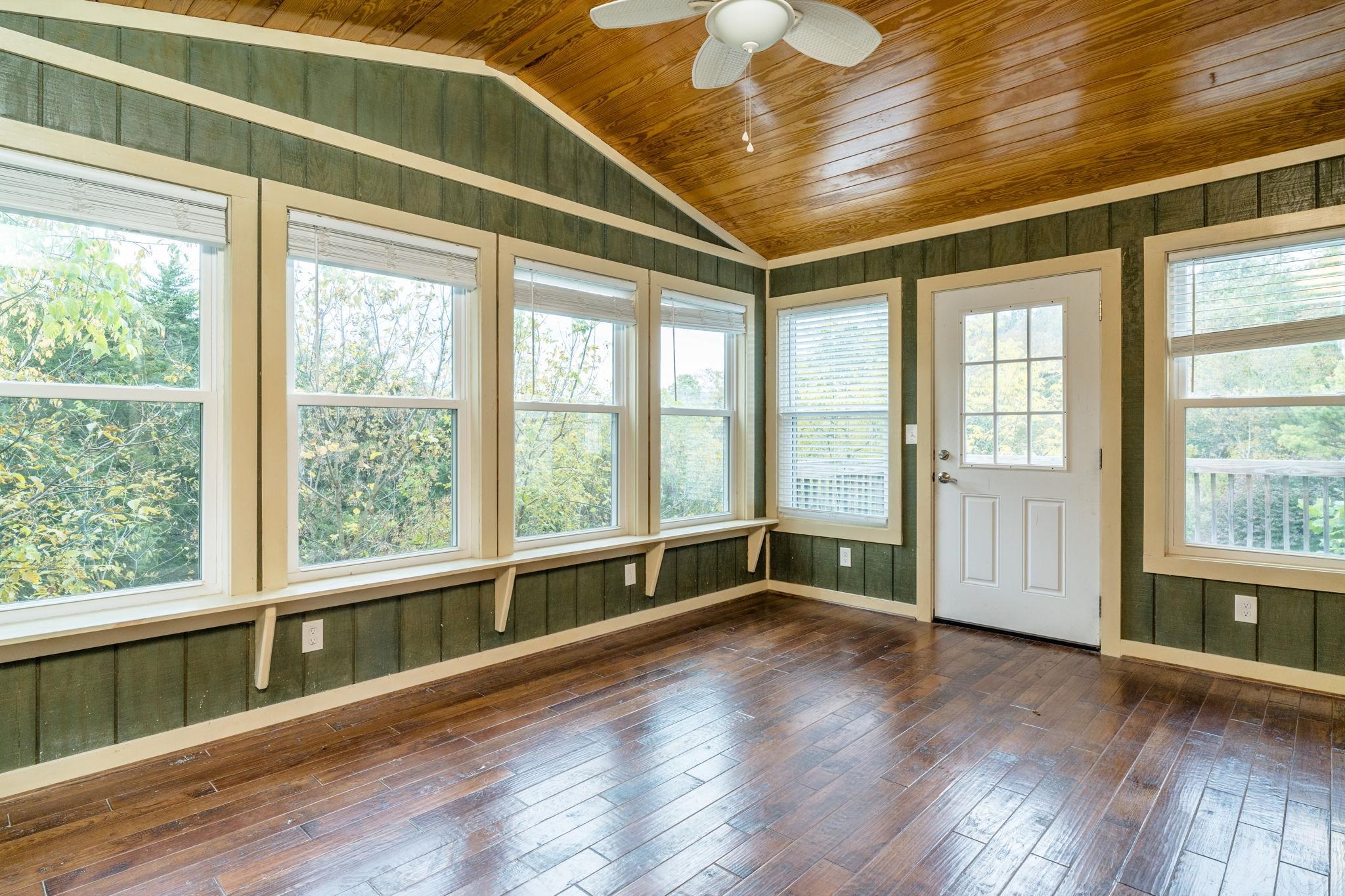 1109 PARKERSBURG TPKE