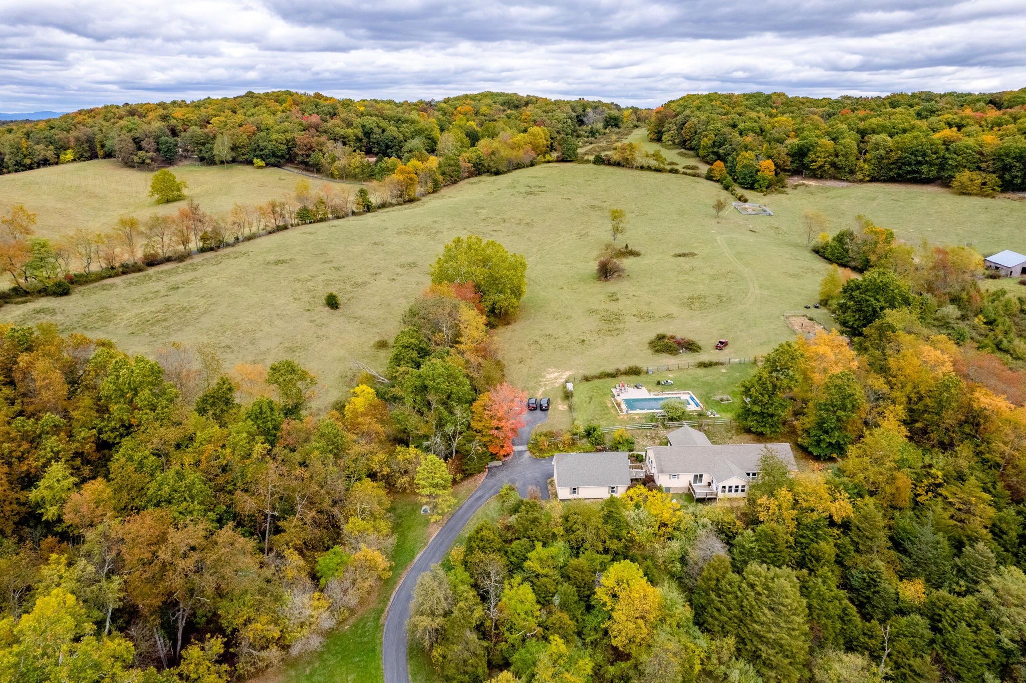 1109 PARKERSBURG TPKE