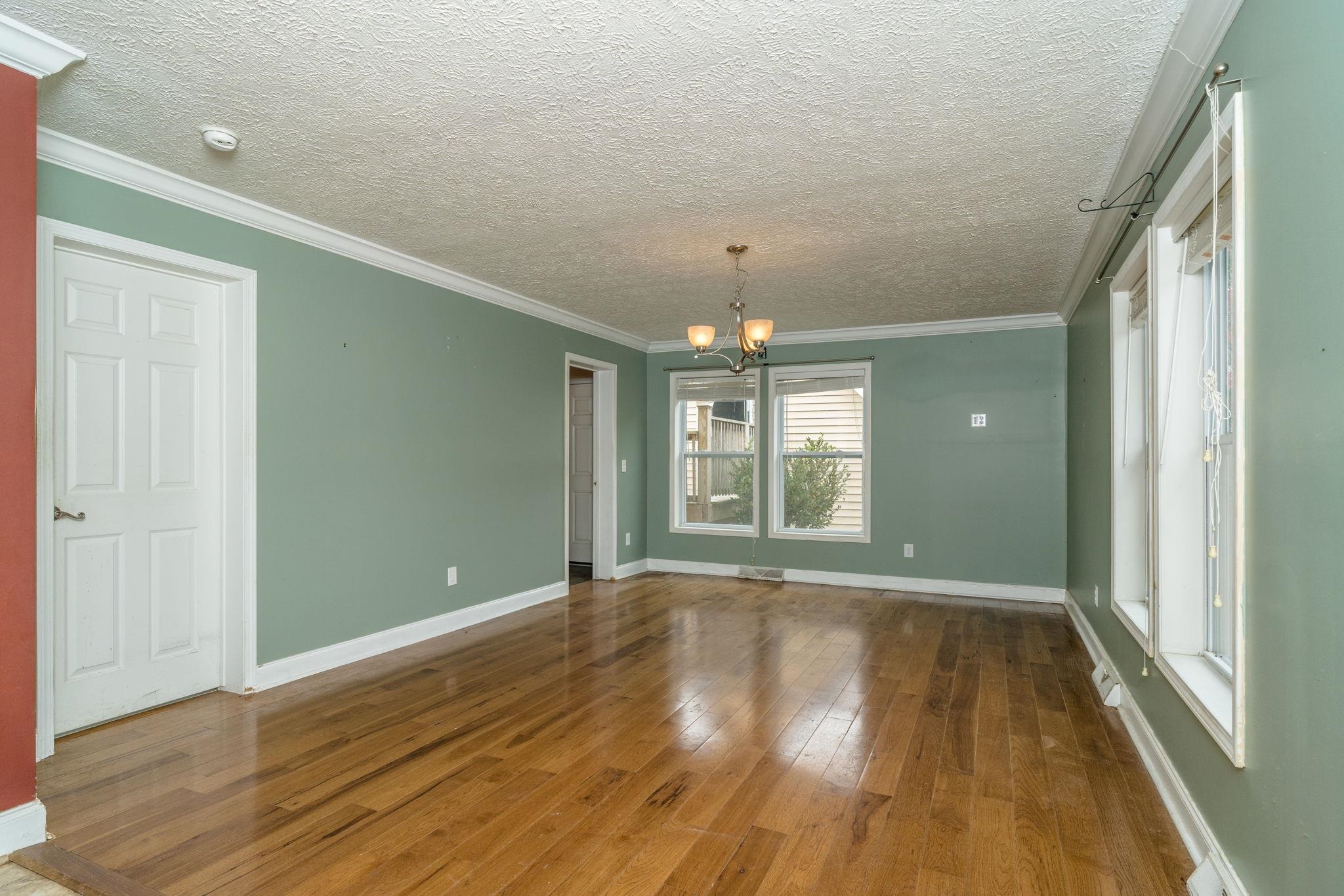 1109 PARKERSBURG TPKE