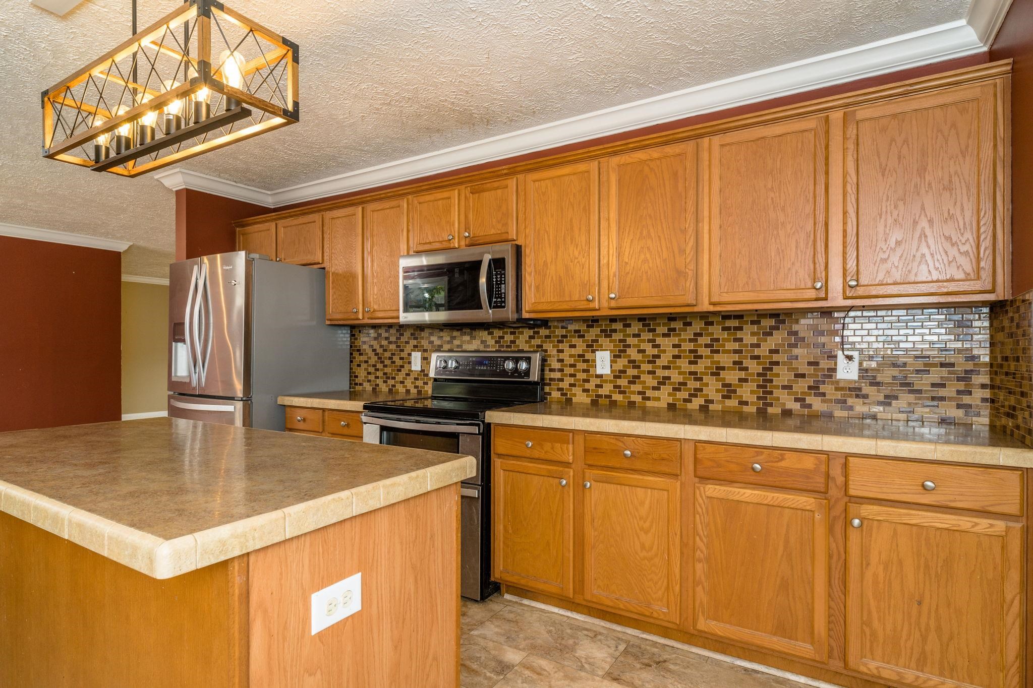 1109 PARKERSBURG TPKE