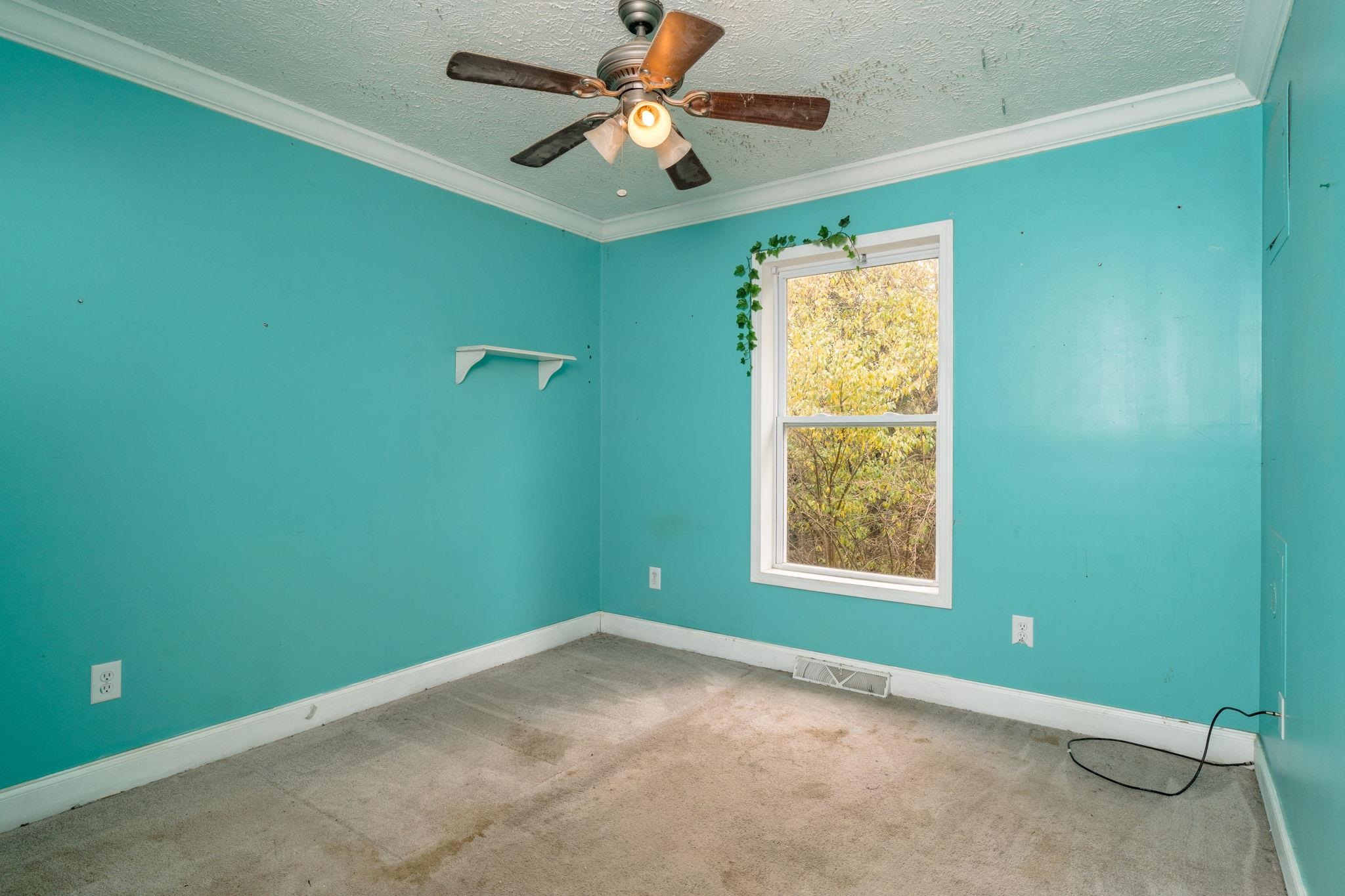 1109 PARKERSBURG TPKE