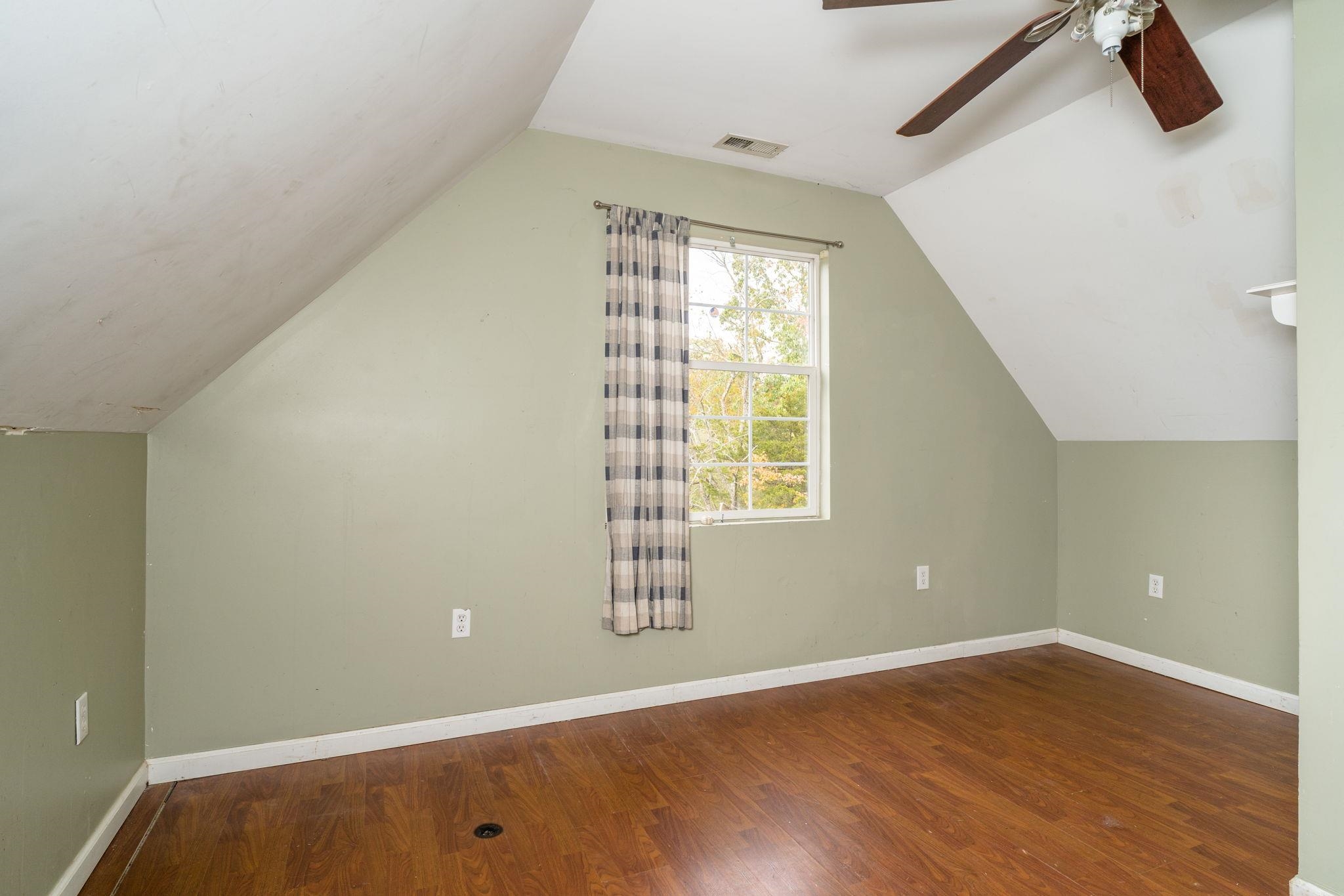 1109 PARKERSBURG TPKE