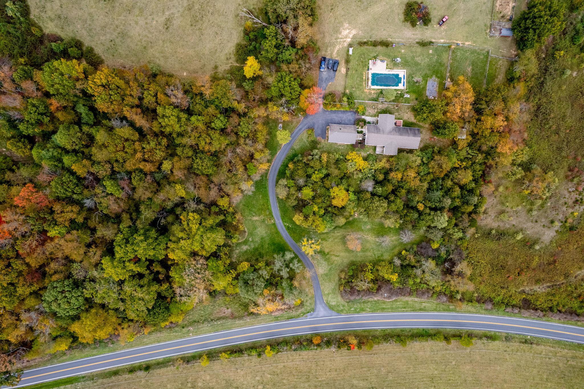 1109 PARKERSBURG TPKE