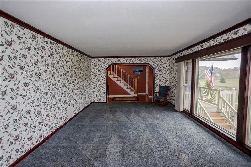 143 MOORCLIFFE LN