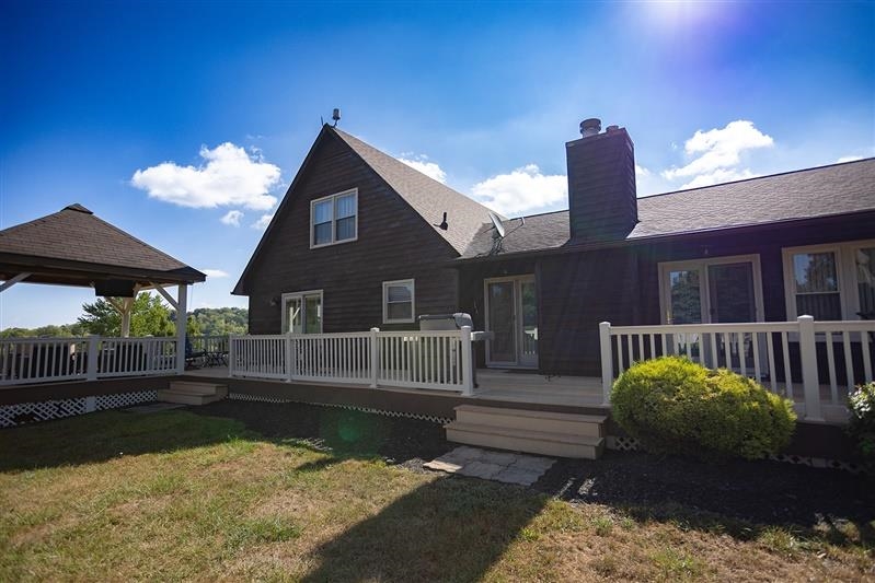 143 MOORCLIFFE LN