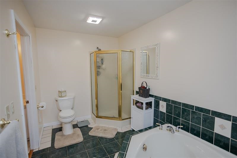143 MOORCLIFFE LN