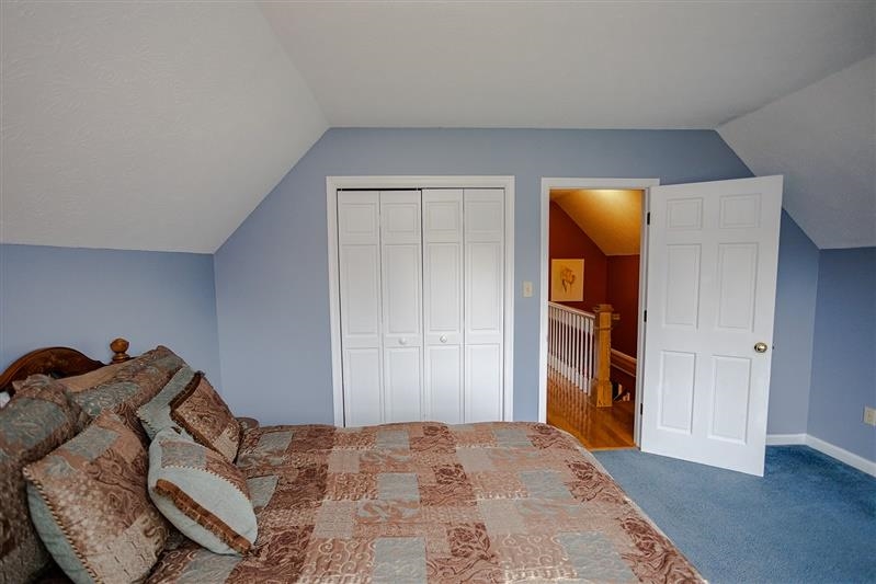 143 MOORCLIFFE LN