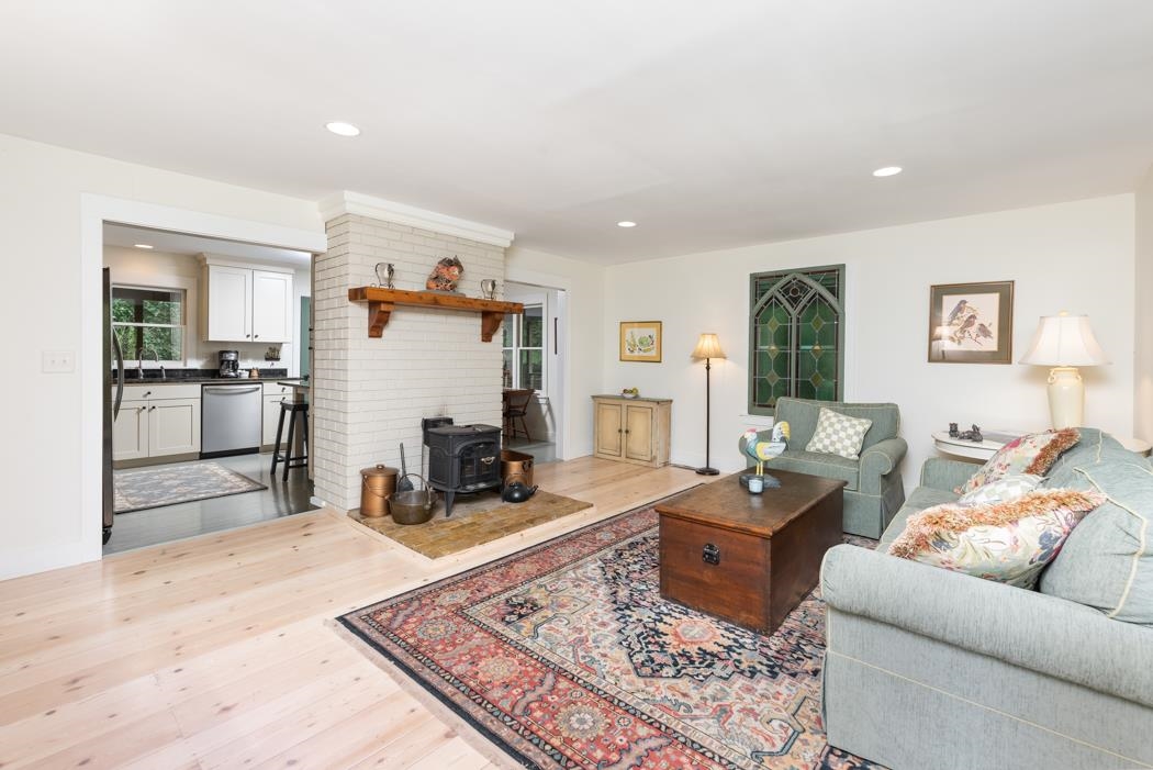 261 KELLWOOD LN
