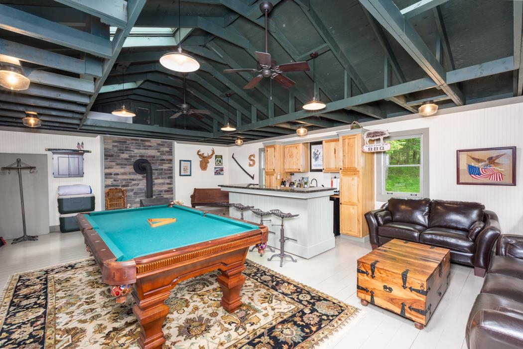 261 KELLWOOD LN