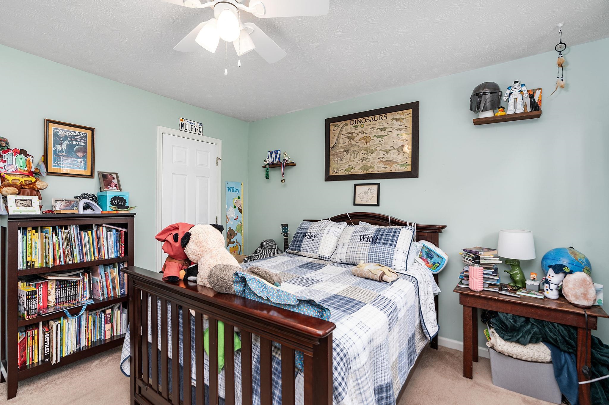 3 LINDBURGH DR