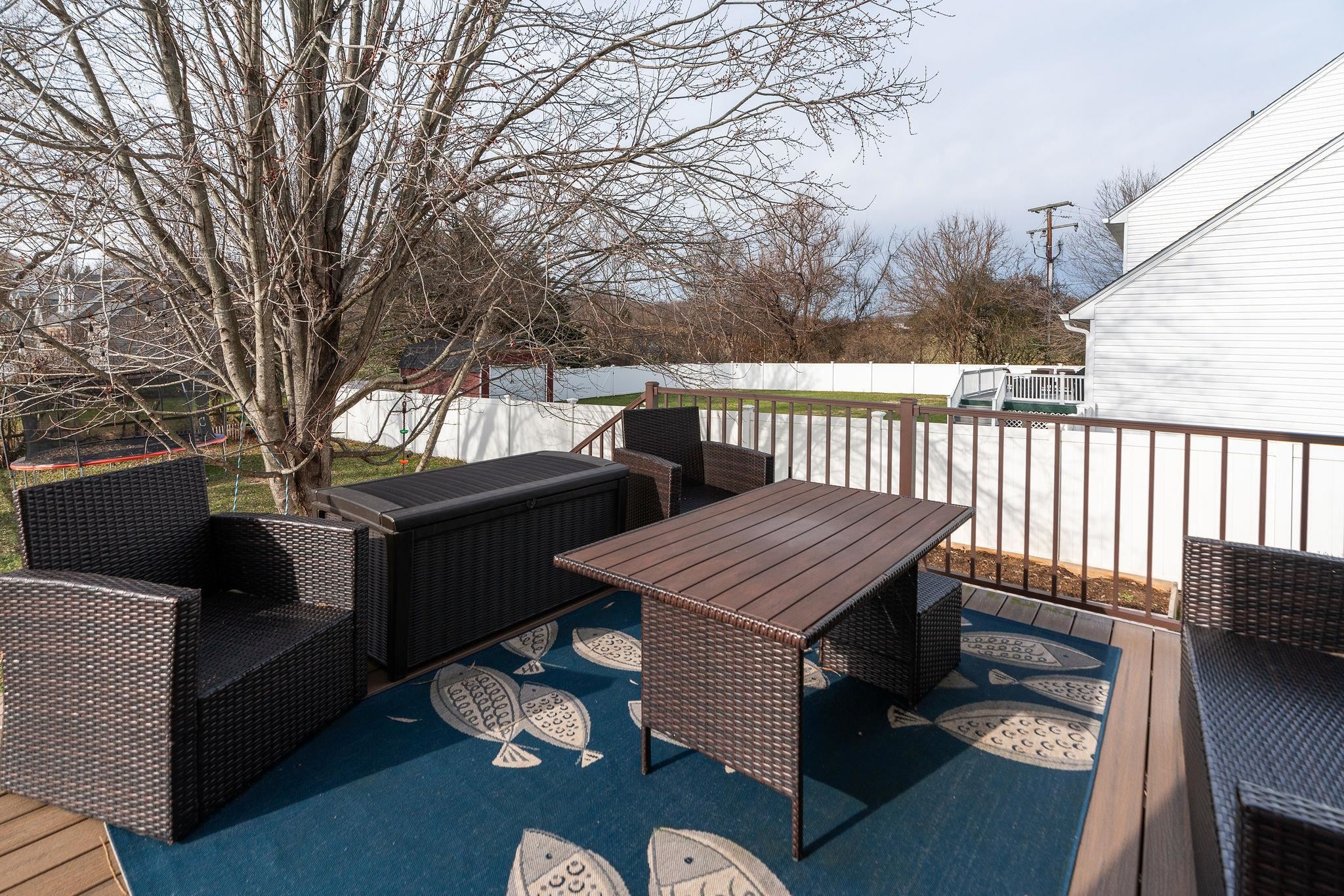 3 LINDBURGH DR