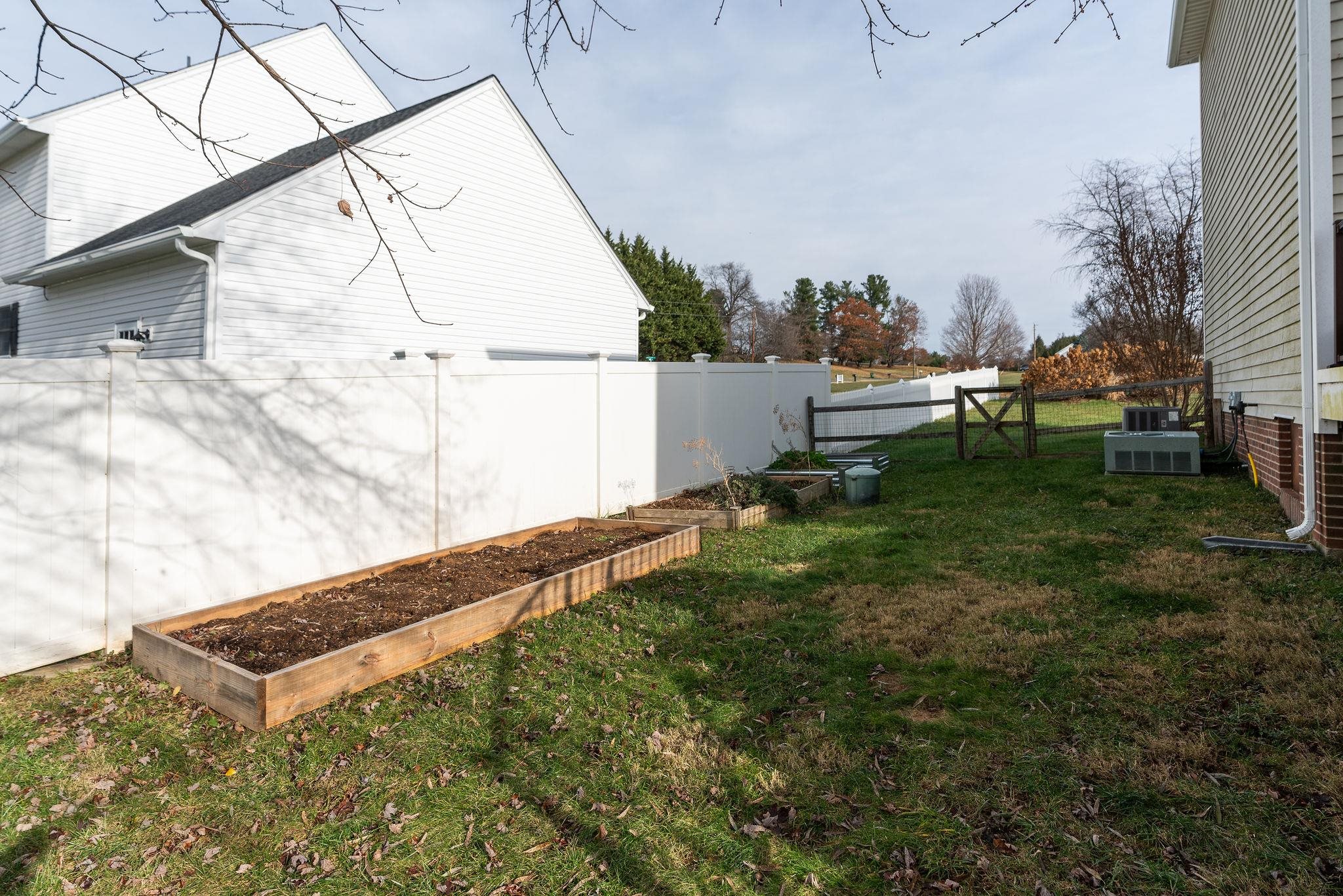 3 LINDBURGH DR