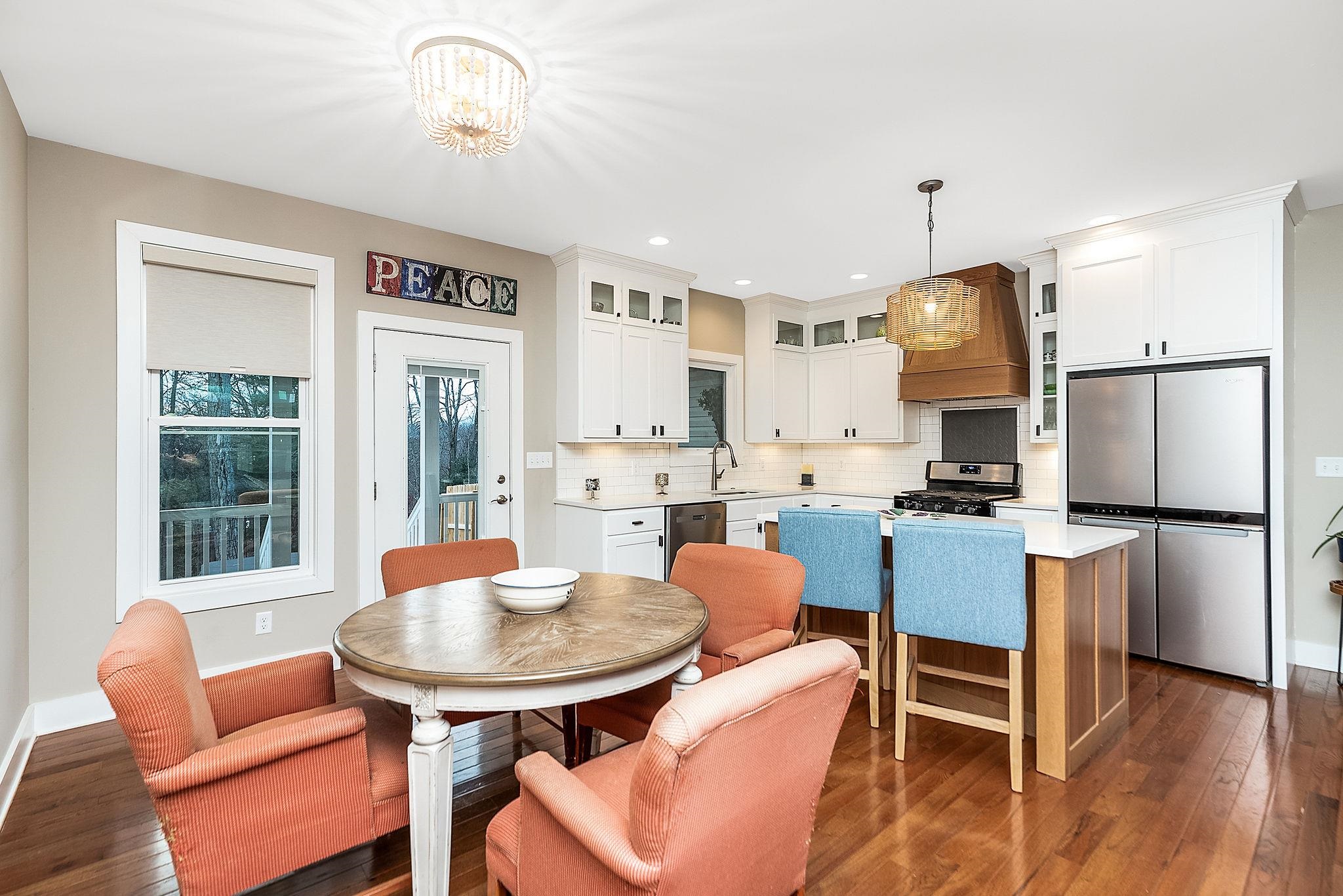 25 VALLEY MANOR DR
