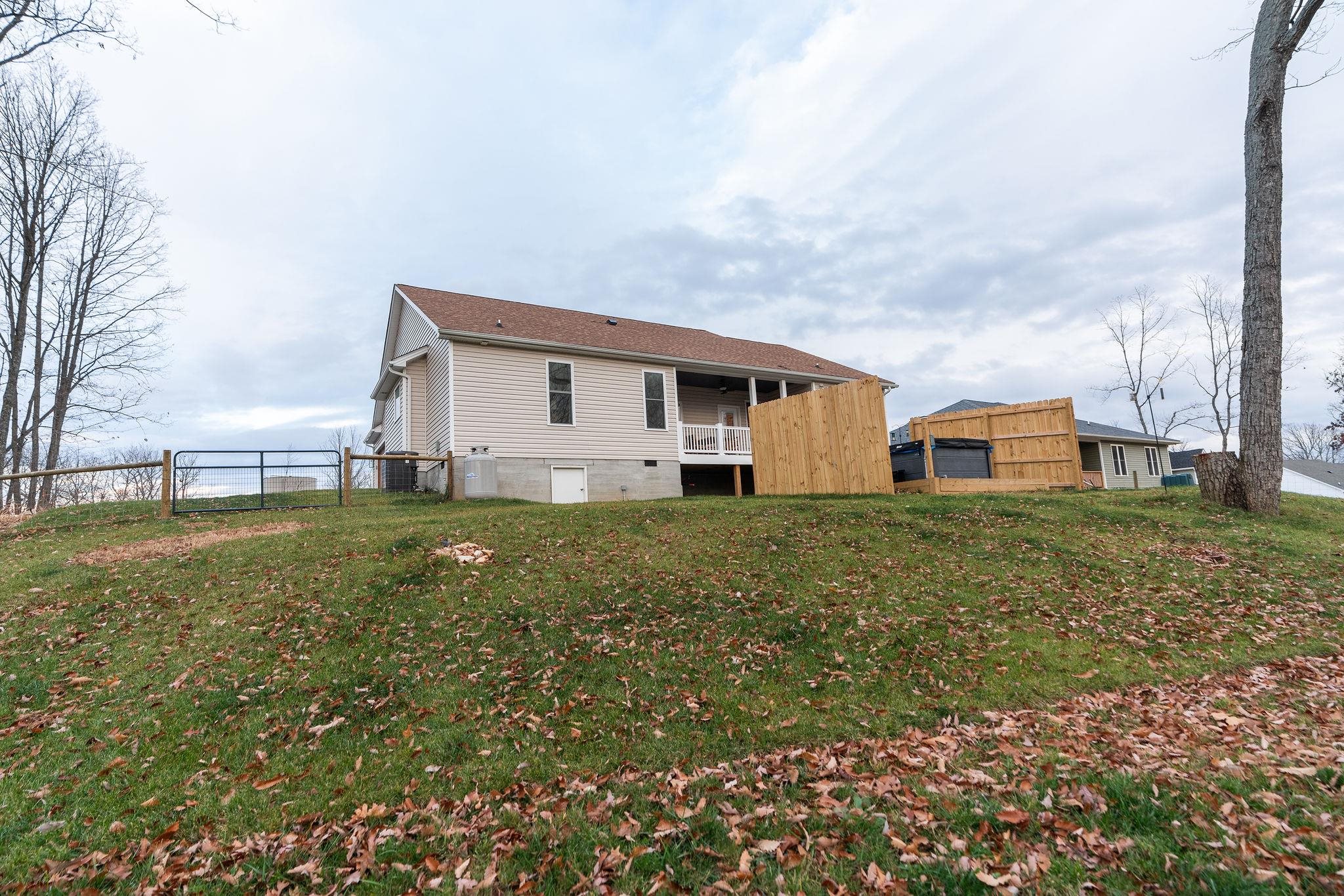 25 VALLEY MANOR DR