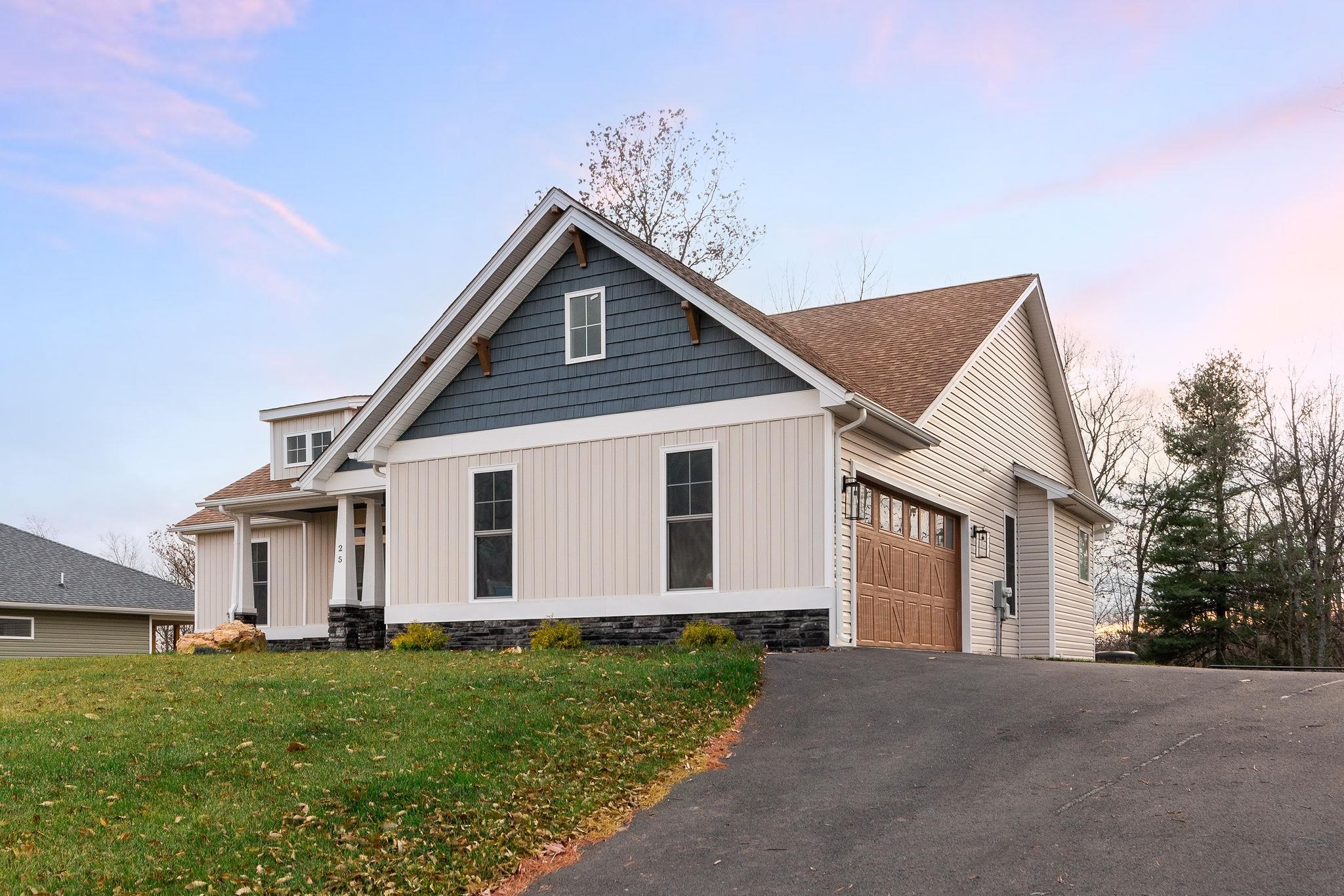 25 VALLEY MANOR DR
