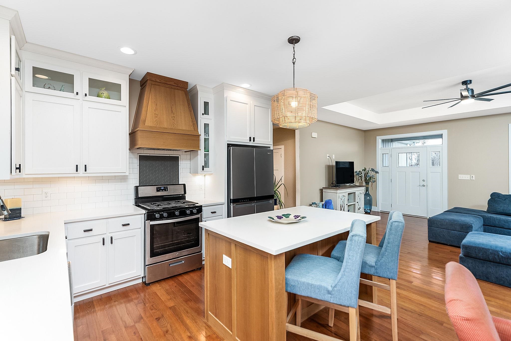 25 VALLEY MANOR DR