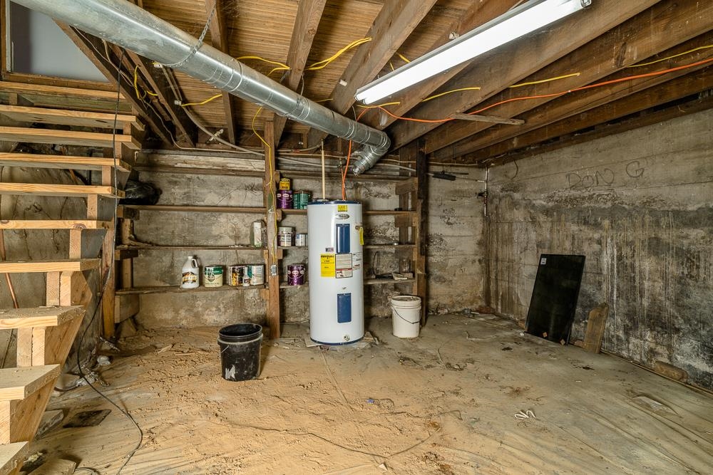 1109 SPRING HILL RD