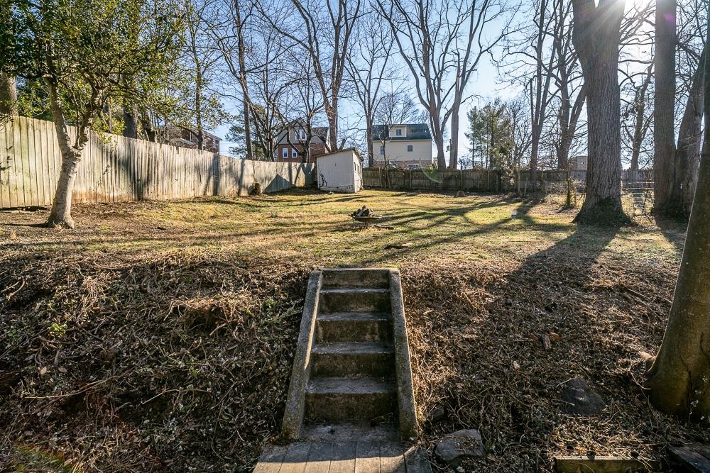 1109 SPRING HILL RD