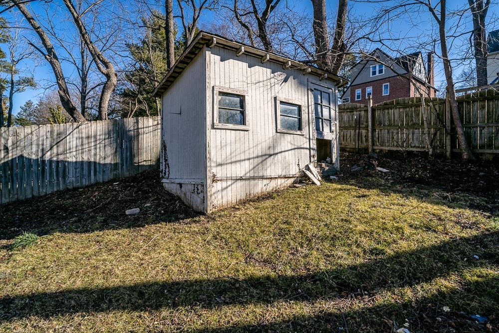 1109 SPRING HILL RD