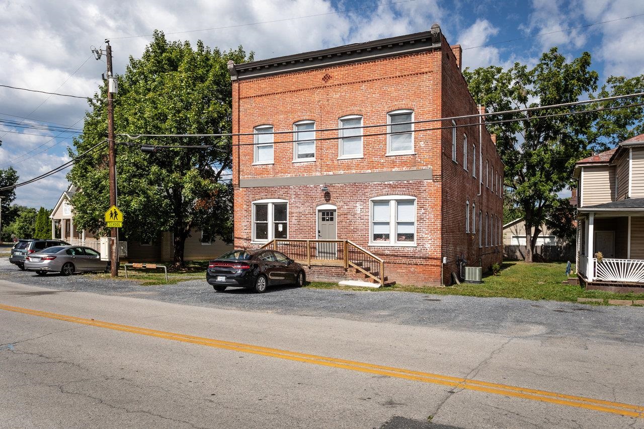 253 N AUGUSTA AVE