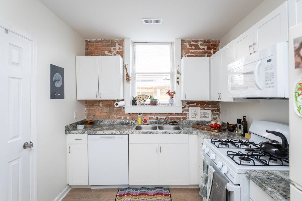 253 N AUGUSTA AVE